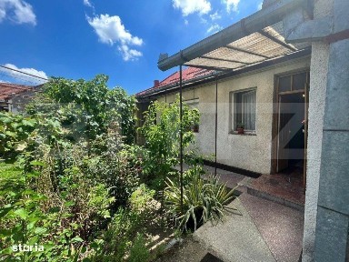 Casa cu 3 camere, 161 mp, cu curte comuna, zona-ultracentral