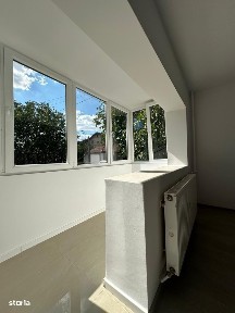 Zona Steaua. 2 camere. complet renovat. S = 56 mp plus balcon