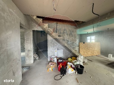 Casă / Vilă cu 3 camere în Câmpineanca