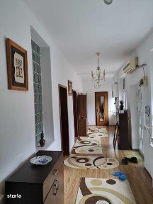 vand casa ultracentral