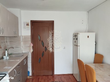 Apartament 2 camere-etaj 3-parcare-Zona Stefan cel Mare