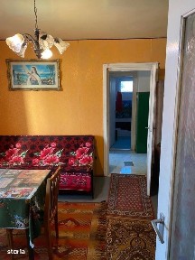Apartament 2 camere de vanzare, Str Corvinilor, etaj 3, 62.000 euro