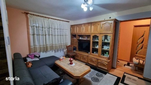 De vanzare apartament 3 camere