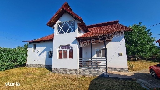Casă de vânzare în comuna Șuici, sat Rudeni, județ Argeș.