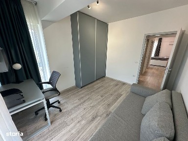 Apartament 3 camere cu vedere urbană și balcon