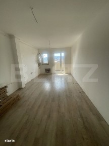 Apartament de vanzare, cu 3 camere, balcon mare, panorama superba, com