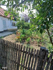 EXCLUSIVITATE! Casa batraneasca cu teren zona Magura