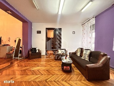 Apartament spațios 4 camere, 2 băi, parteer inalt în Piata Maria