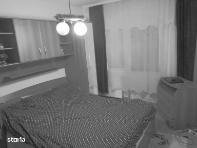 Vand apartament in Cotu Mic