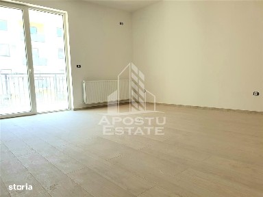 Apartament spatios cu 2 camere etaj intermediar in spate la hotel IQ