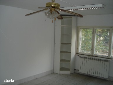 De vânzare Apartament -spatiu comercial str. Constantin Noica Oradea
