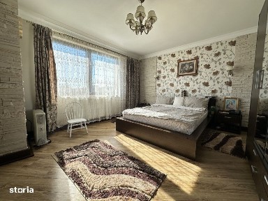 Casa individuala, 9 camere, 1600 mp teren, 300 mp utili - Sanandrei