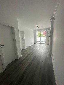 vanzare apartament parter bloc nou 2 camere Stefan Cel Mare +parcare
