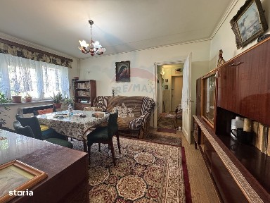 Apartament 3 camere, et.3, 63 mp