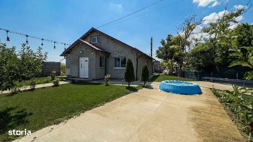 Casa cu 4 camere si garaj cu rampa-teren 500 mp-jud. Constanta