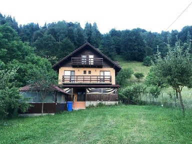 Casă de vacanță/pensiune de vânzare în comuna Moieciu de Jos