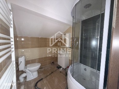 Casa cu 6 camere si gradina generoasa de vanzare in Benic