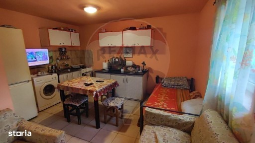 Casă cu 4 camere si teren de vânzare in com. Husasau de Tinca/Fonau