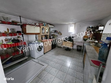 Pensiune de vânzare în comuna Sălătrucu, Județ Argeș