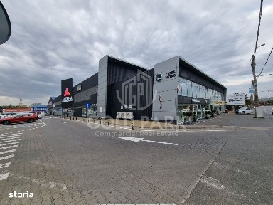 Spatiu Comercial in Centru Comercial - Zona Traian Vuia - Parcare
