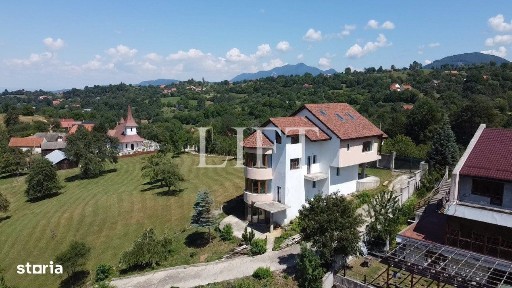 Oferta unica - Casa de vacanta, teren 2300mp, Bran - Sohodol