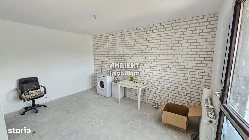 DE VANZARE - Garsoniera, zona Crucea Garii!