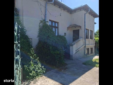 Casă ultracentral.