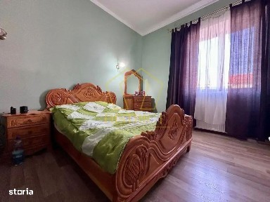 Casa renovata cu 4 camere la curte comuna | Iosefin