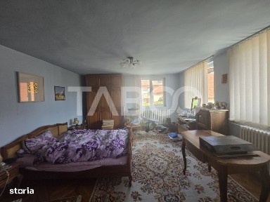 Casa de vanzare 260mp 7 camere curte 113mp in zona Trei Stejari Sibiu