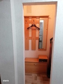 Inchiriere apartament 3 camere semidecomandat