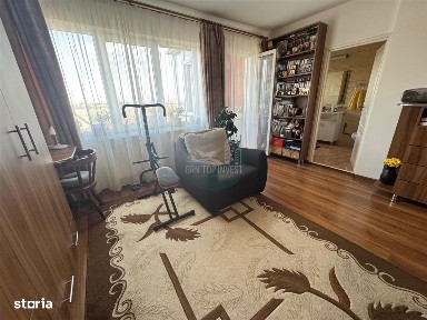 Garsoniera etaj 1 cu balcon zona Tilisca