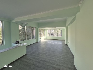 Casa de vanzare in Alexandria - Central, 7 camere, 4 spatii comercia