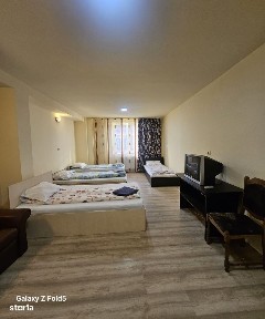 De închiriat pentru echipe de muncitori