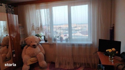 Persoana fizica vand apartament 3 camere decomandate in zona centrala.
