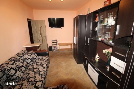 Vând apartament 2 camere în Hunedoara, zona M6-B.Ș.Delavrancea, et.4
