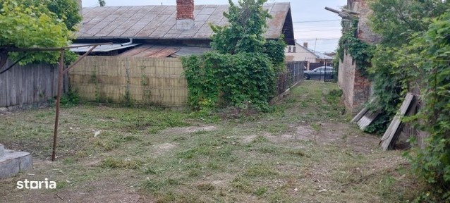 Vand Casa cu teren in Valea Calugareasca, Jud.Prahova.