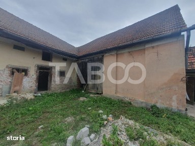 Casa de vanzare in Grid 87 mp utili + anexe beci si sura