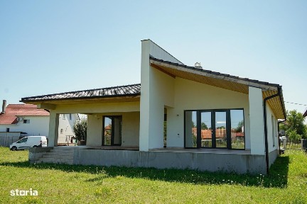 Casa in stil scandinav - 3 dormitoare, teren 2.100 mp - dublu front