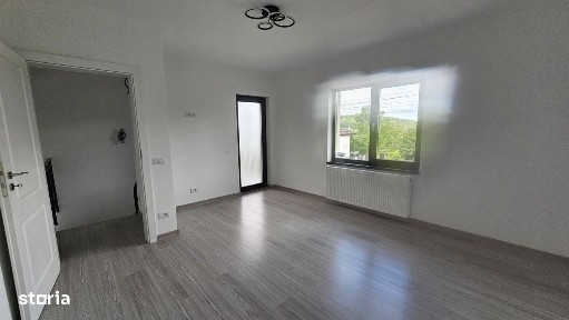 Casă individuala, 4 camere, 5 drumuri, Valea Adanca, prima inchiriere