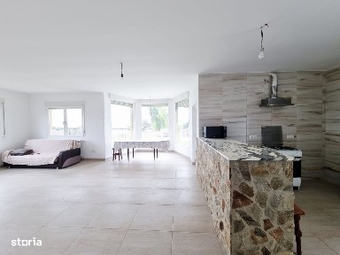 Casă spațioasă cu 3 dormitoare și teren generos de 1380 mp Tulucesti