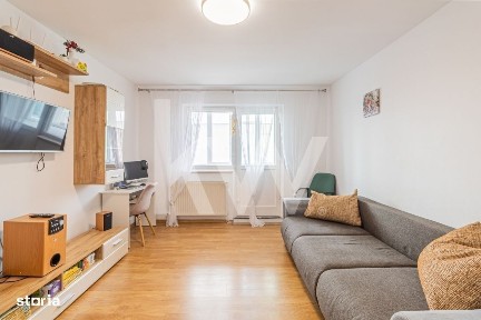 Vanzare apartament cu 3 camere, decomandat - Centrul Civic