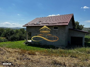 Casa de vanzare in Secuieni / Bacau