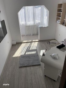 Vand apartament cu 3 camere