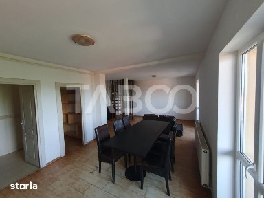 Apartament 3 camere decomandat 80 mp + balcon cu scara interioara