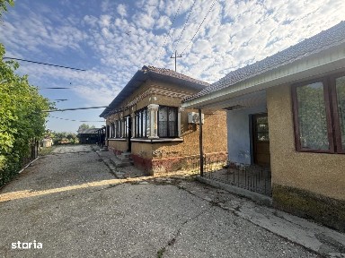Casa traditionala, 4 cam + Anexe, 2500 mp.teren, D=15 ml. Milcov -Ulmi