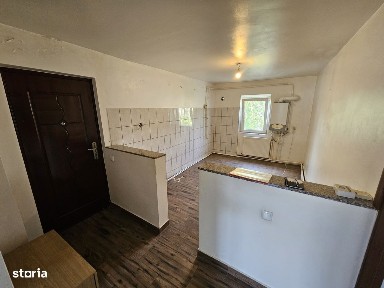 Vand ap cu 3 camere zona Orizont