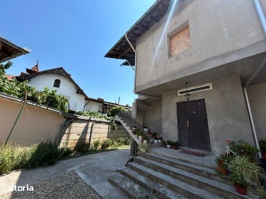 Casa D+P+1, 270 MP utili, Central