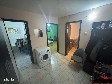 Garsoniera 38 mp utili,hol patrat, parter\/3,CENTRU- Sala Polivalent