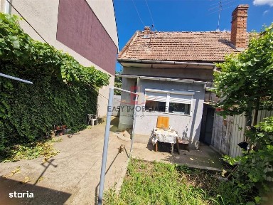 Casa 2 camere, Semicentral, curte individuala, garaj, Targu Mures