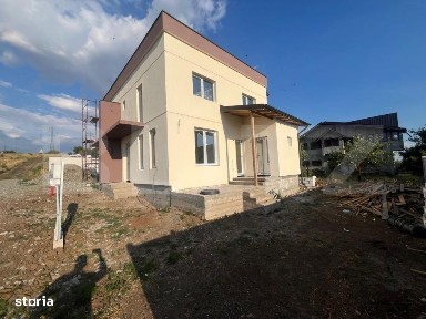 Casa P+1 parte din duplex, Simnicul de Jos
